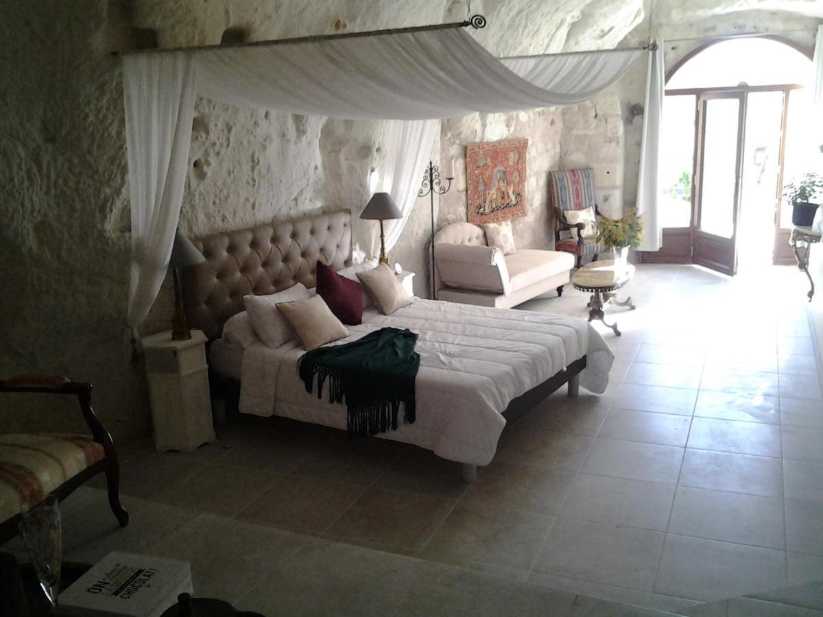 Bed and Breakfast Le Manoir Des Roches Bourre Экстерьер фото